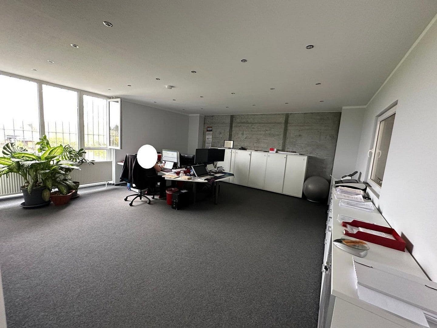 Pronájem nebytového prostoru 22.000 m², Steinbergstr. 3, Leipzig, Leipzig OT Holzhausen, Sasko Pronájem nebytového prostoru 22.000 m², Steinbergstr. 3, Leipzig, Leipzig OT Holzhausen, Sasko