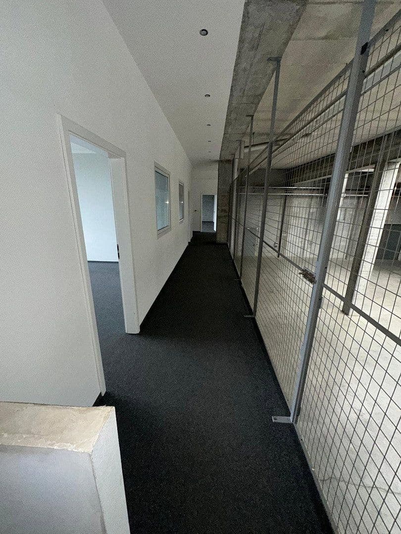 Pronájem nebytového prostoru 22.000 m², Steinbergstr. 3, Leipzig, Leipzig OT Holzhausen, Sasko Pronájem nebytového prostoru 22.000 m², Steinbergstr. 3, Leipzig, Leipzig OT Holzhausen, Sasko