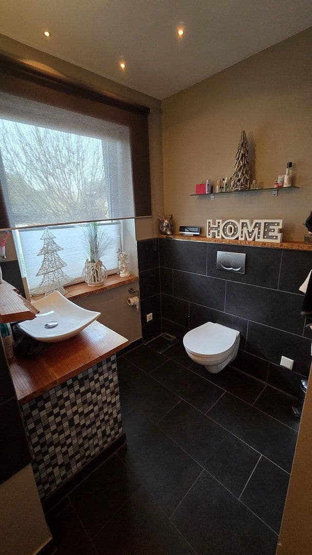 Prodej domu 167 m², pozemek 702 m², Wedemark, Dolní Sasko Prodej domu 167 m², pozemek 702 m², Wedemark, Dolní Sasko