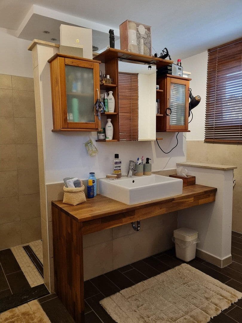 Prodej domu 273 m², pozemek 655 m², Einbeck, Dolní Sasko Prodej domu 273 m², pozemek 655 m², Einbeck, Dolní Sasko