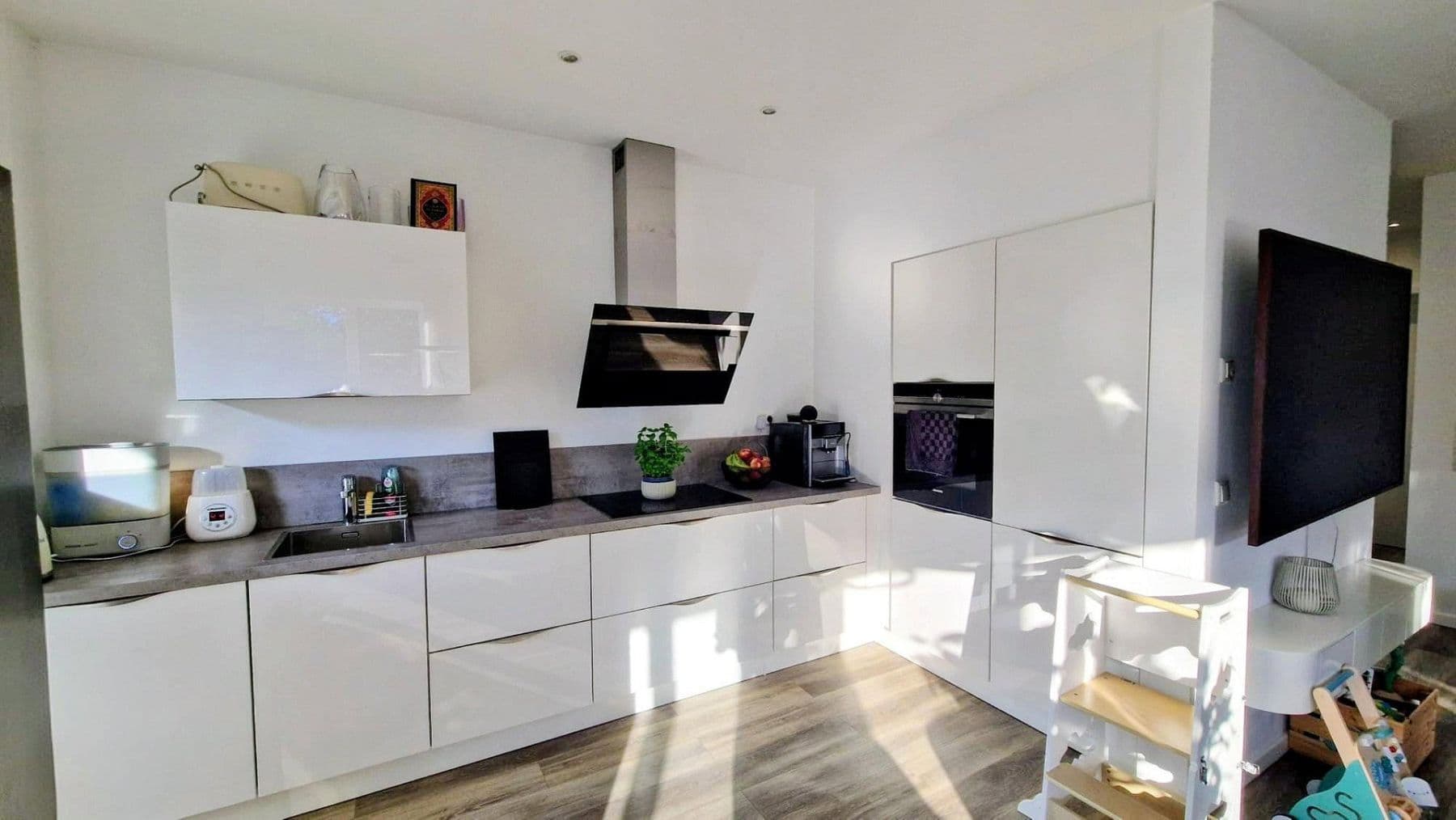 Prodej bytu 3+1 99 m², Hamburg, Hamburg Prodej bytu 3+1 99 m², Hamburg, Hamburg