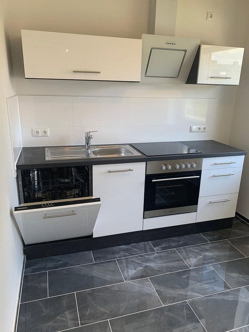 Pronájem bytu 1+1 32 m², Neufeldstrasse 48, Olching, Bavorsko Pronájem bytu 1+1 32 m², Neufeldstrasse 48, Olching, Bavorsko