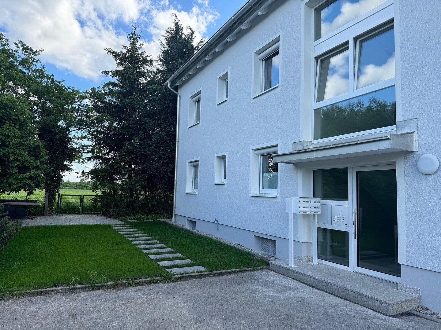 Pronájem bytu 1+1 32 m², Neufeldstrasse 48, Olching, Bavorsko Pronájem bytu 1+1 32 m², Neufeldstrasse 48, Olching, Bavorsko