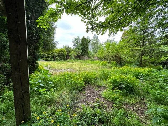 Prodej pozemku 600 m², Am Krebsbach 63 ( mittleres Grundstück ), Karlsfeld, Bavorsko Prodej pozemku 600 m², Am Krebsbach 63 ( mittleres Grundstück ), Karlsfeld, Bavorsko