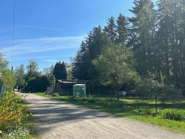 Prodej pozemku 600 m², Am Krebsbach 63 ( mittleres Grundstück ), Karlsfeld, Bavorsko Prodej pozemku 600 m², Am Krebsbach 63 ( mittleres Grundstück ), Karlsfeld, Bavorsko
