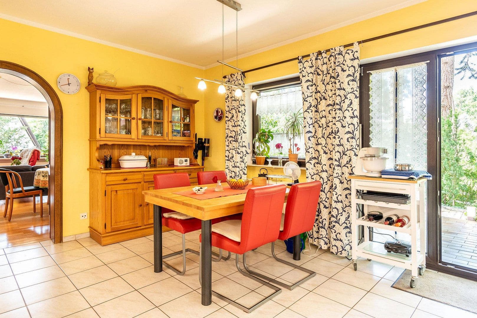 Prodej domu 330 m², pozemek 1.041 m², Erlangen, Bavorsko Prodej domu 330 m², pozemek 1.041 m², Erlangen, Bavorsko
