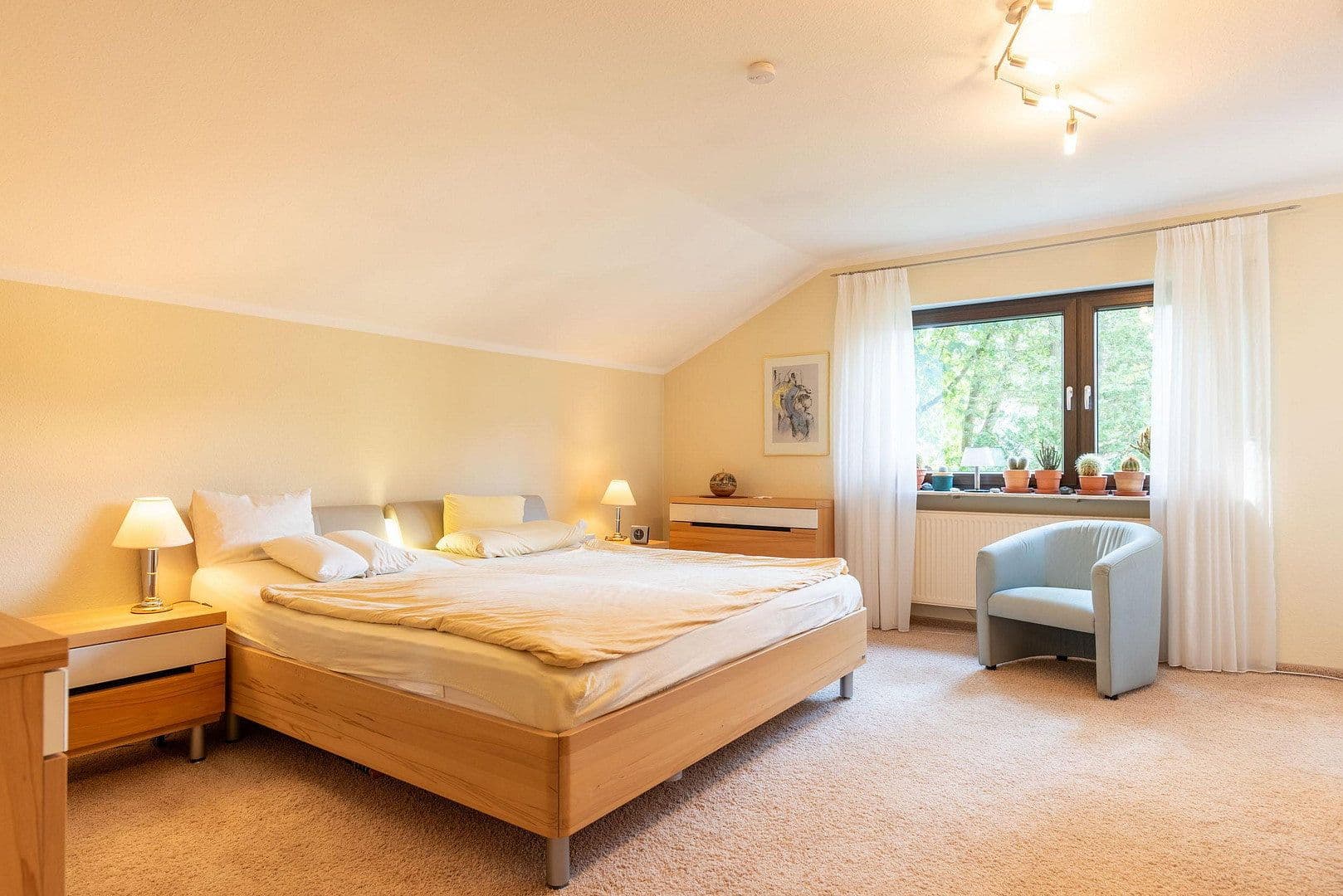Prodej domu 330 m², pozemek 1.041 m², Erlangen, Bavorsko Prodej domu 330 m², pozemek 1.041 m², Erlangen, Bavorsko
