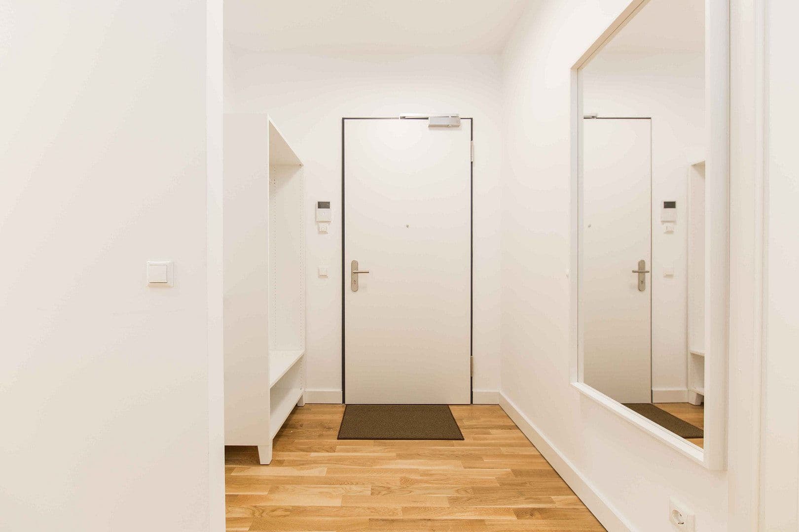 Pronájem bytu 3+1 85 m², Berlin, Berlín Pronájem bytu 3+1 85 m², Berlin, Berlín