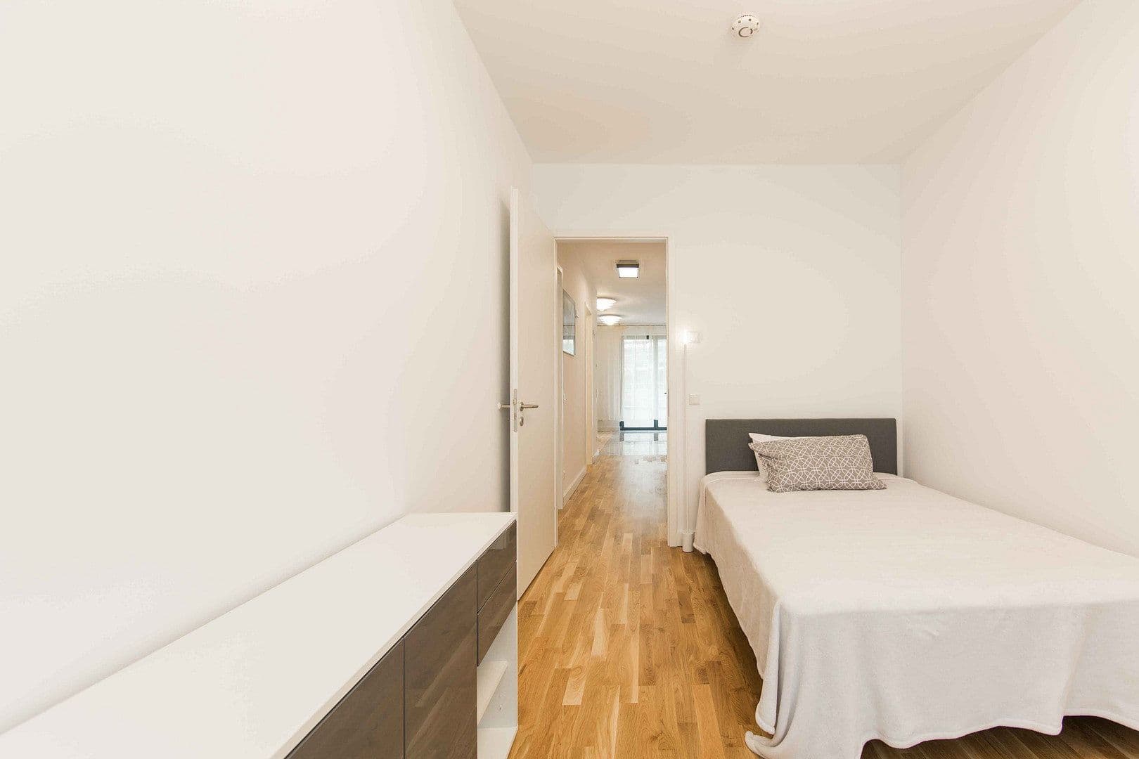 Pronájem bytu 3+1 85 m², Berlin, Berlín Pronájem bytu 3+1 85 m², Berlin, Berlín