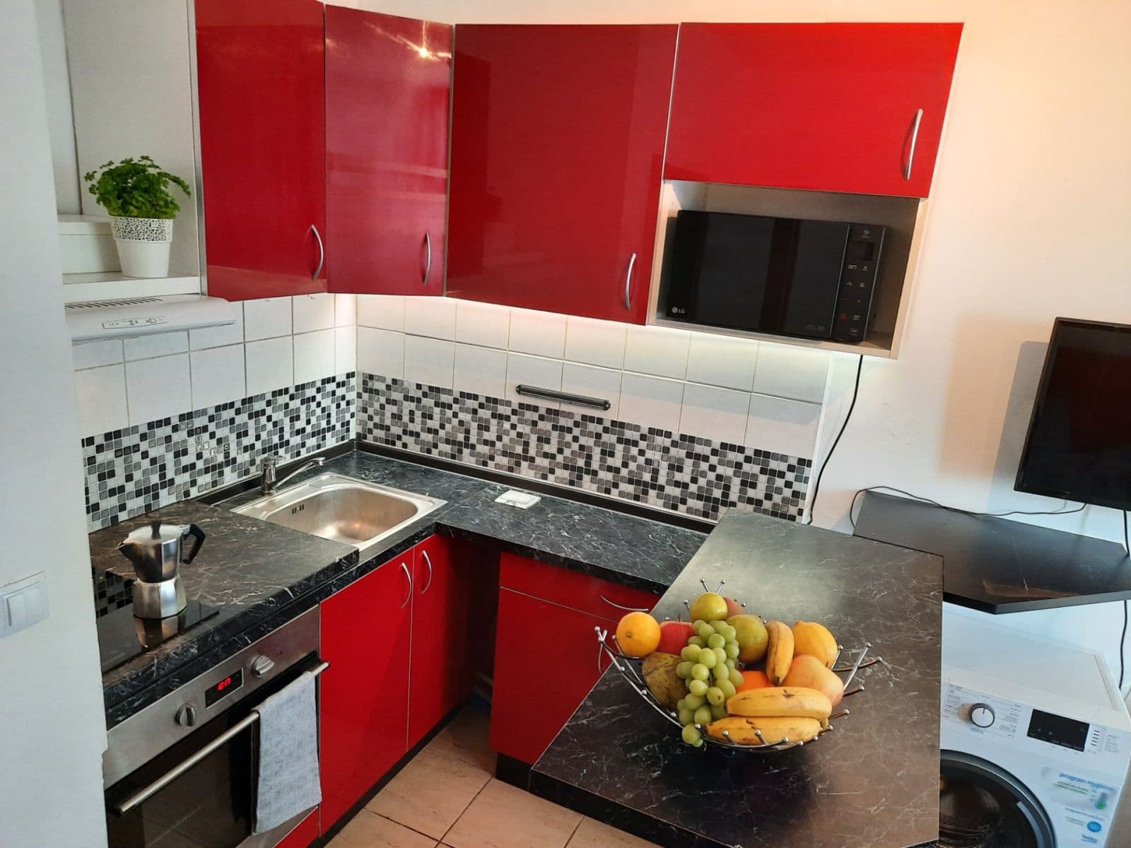 Pronájem bytu 1+kk 24 m², Halasovo náměstí, Brno, Jihomoravský kraj Pronájem bytu 1+kk 24 m², Halasovo náměstí, Brno, Jihomoravský kraj