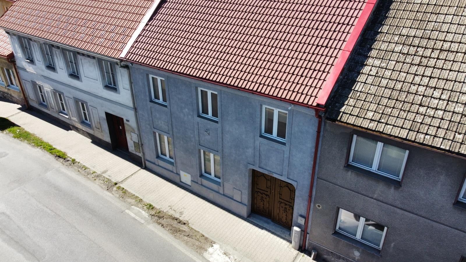 Prodej domu 254 m², pozemek 298 m², Slánská, Smečno, Středočeský kraj Prodej domu 254 m², pozemek 298 m², Slánská, Smečno, Středočeský kraj