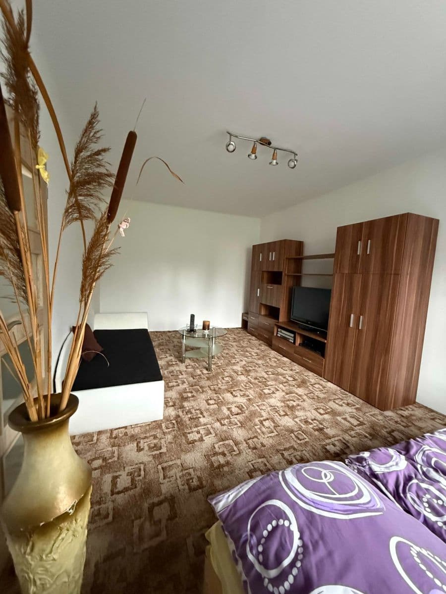 Pronájem bytu 1+1 37 m², Kralupská, Brandýs nad Labem-Stará Boleslav, Středočeský kraj Pronájem bytu 1+1 37 m², Kralupská, Brandýs nad Labem-Stará Boleslav, Středočeský kraj