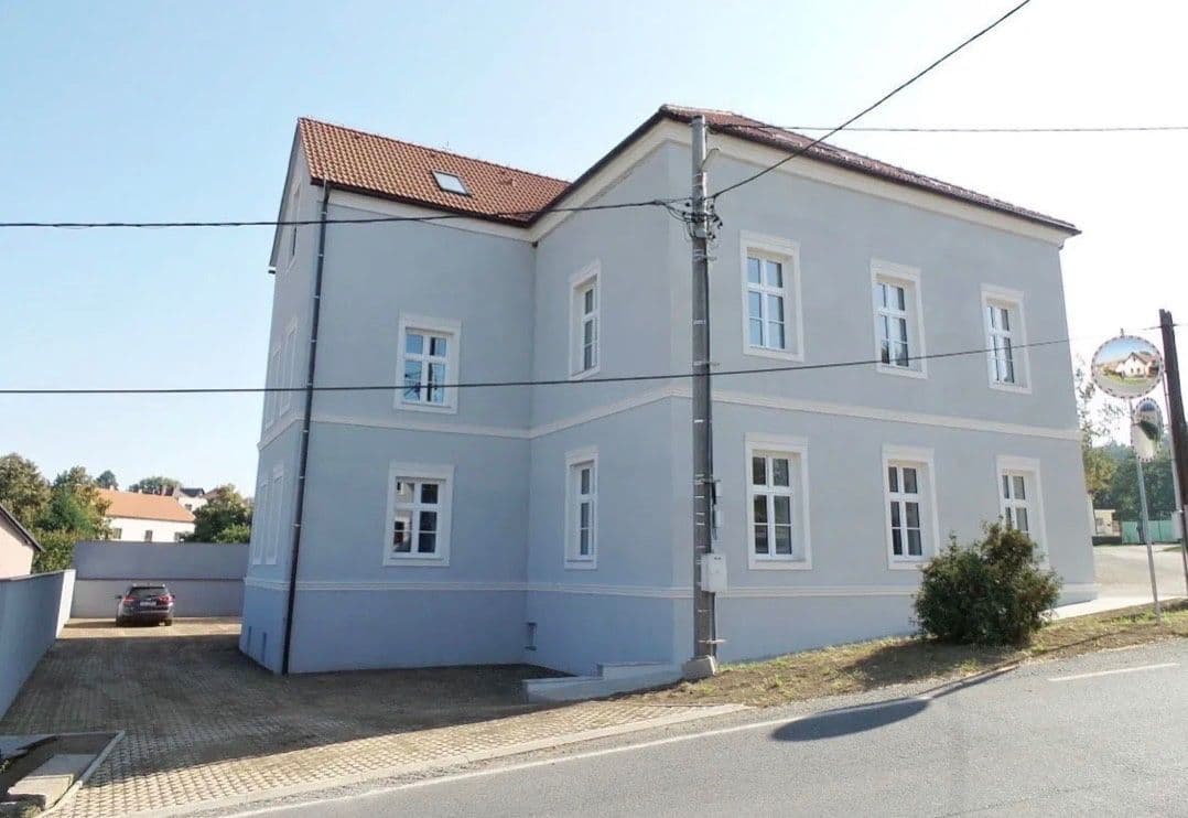 Pronájem bytu 3+kk 54 m², Daleké Dušníky, Středočeský kraj Pronájem bytu 3+kk 54 m², Daleké Dušníky, Středočeský kraj