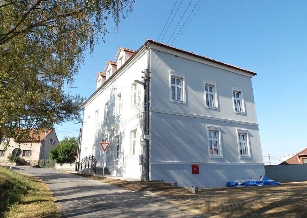 Pronájem bytu 3+kk 54 m², Daleké Dušníky, Středočeský kraj Pronájem bytu 3+kk 54 m², Daleké Dušníky, Středočeský kraj
