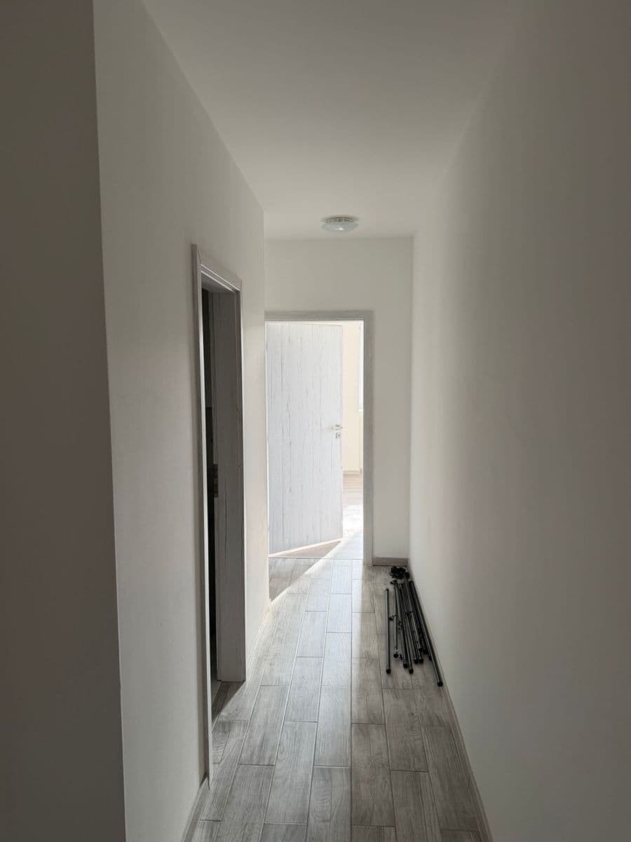 Pronájem bytu 3+kk 54 m², Daleké Dušníky, Středočeský kraj Pronájem bytu 3+kk 54 m², Daleké Dušníky, Středočeský kraj