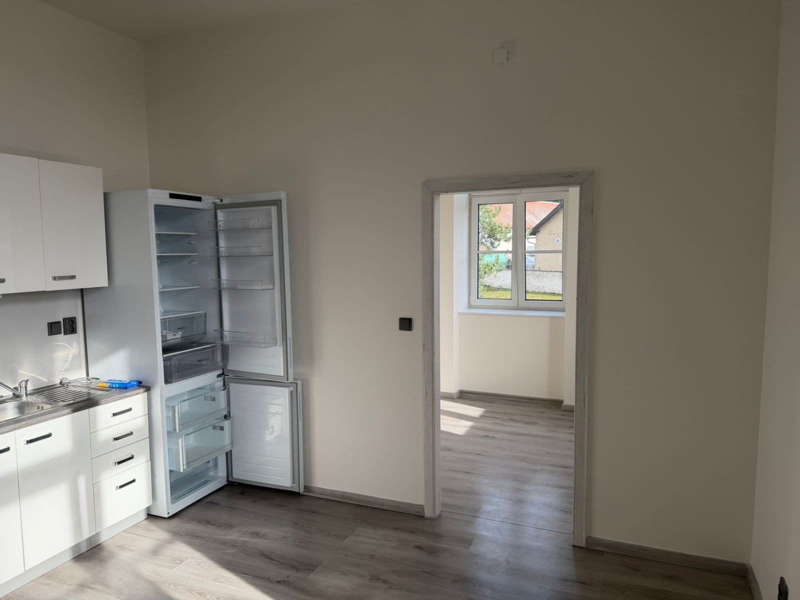 Pronájem bytu 3+kk 54 m², Daleké Dušníky, Středočeský kraj Pronájem bytu 3+kk 54 m², Daleké Dušníky, Středočeský kraj