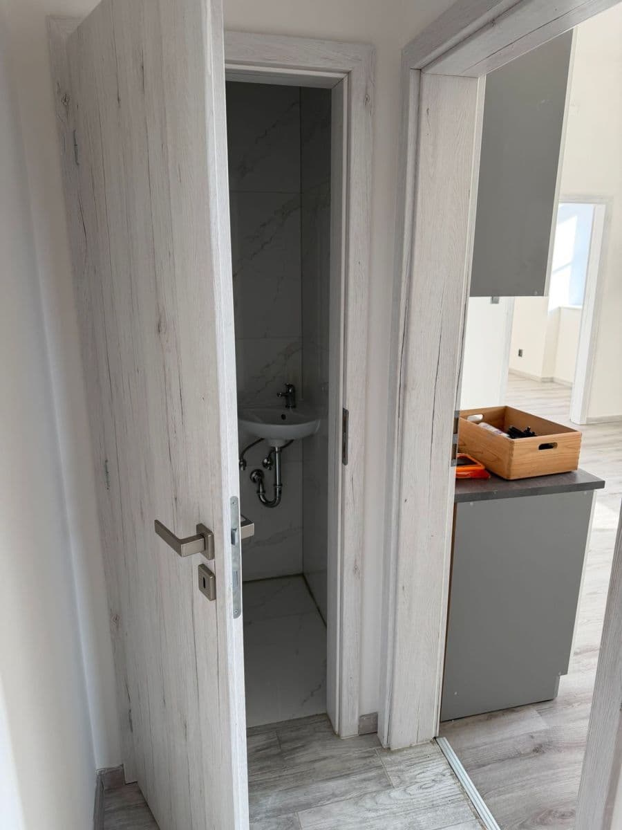 Pronájem bytu 3+kk 54 m², Daleké Dušníky, Středočeský kraj Pronájem bytu 3+kk 54 m², Daleké Dušníky, Středočeský kraj