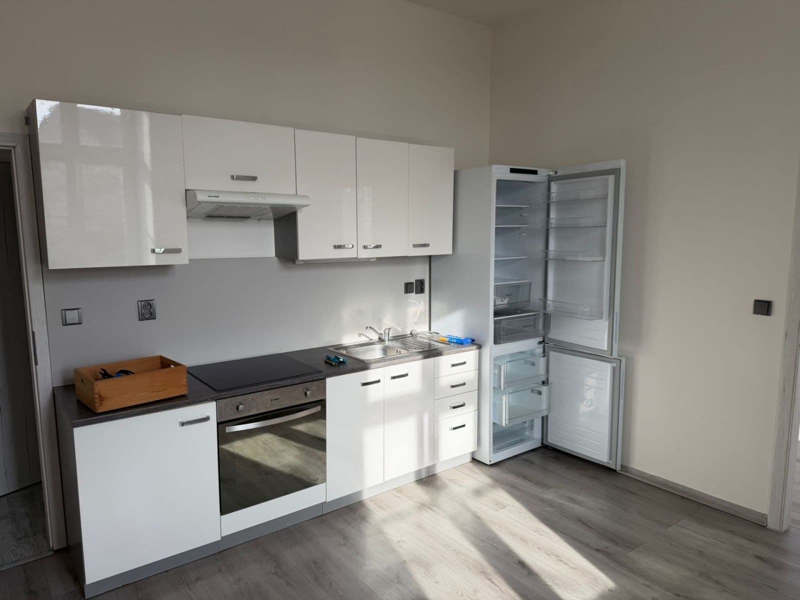 Pronájem bytu 3+kk 54 m², Daleké Dušníky, Středočeský kraj Pronájem bytu 3+kk 54 m², Daleké Dušníky, Středočeský kraj
