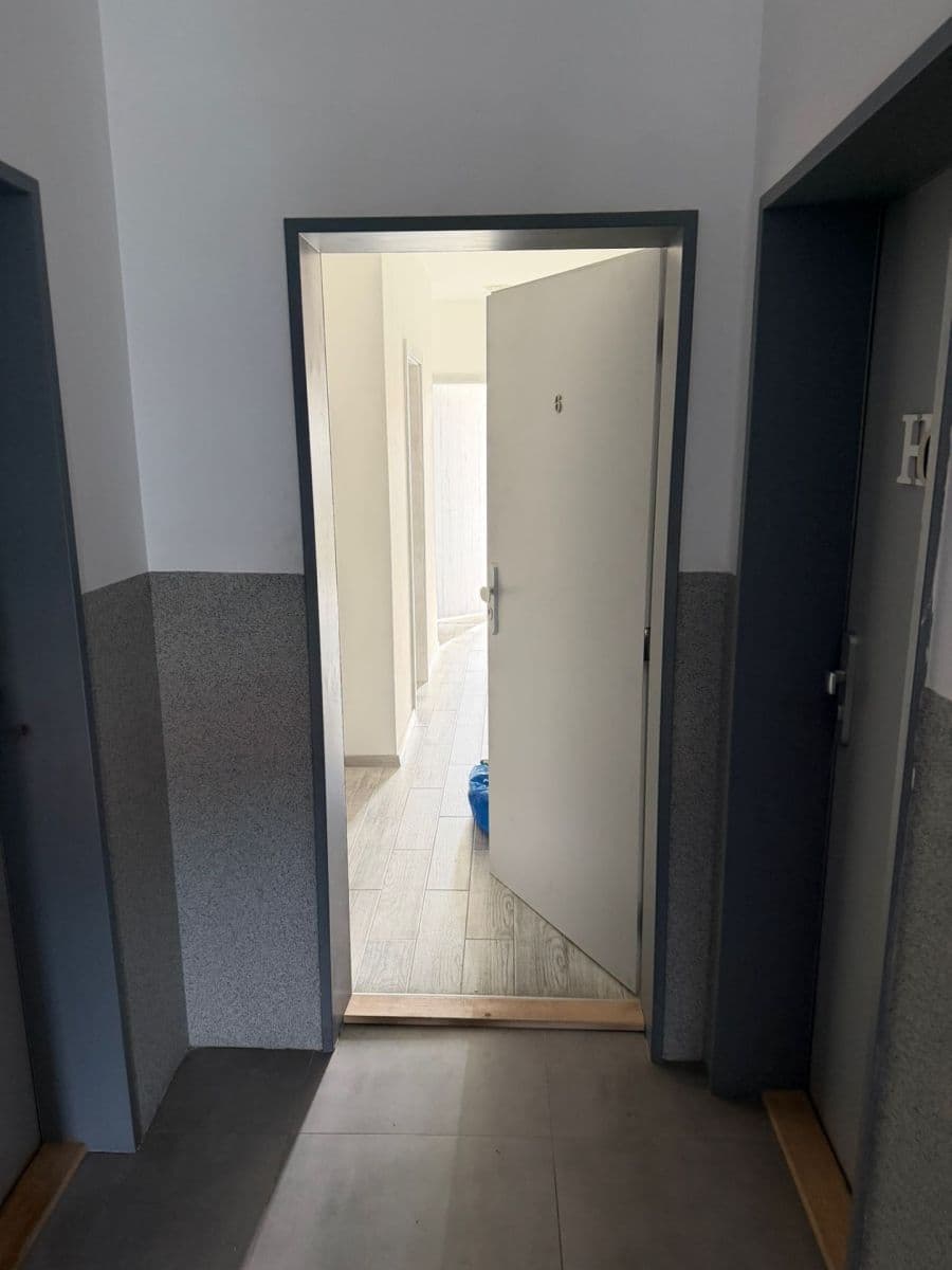 Pronájem bytu 3+kk 54 m², Daleké Dušníky, Středočeský kraj Pronájem bytu 3+kk 54 m², Daleké Dušníky, Středočeský kraj