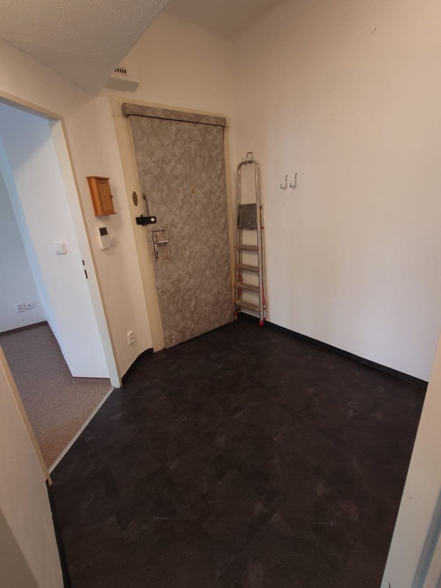 Pronájem bytu 1+1 44 m², Radhošťská, Praha, Praha Pronájem bytu 1+1 44 m², Radhošťská, Praha, Praha