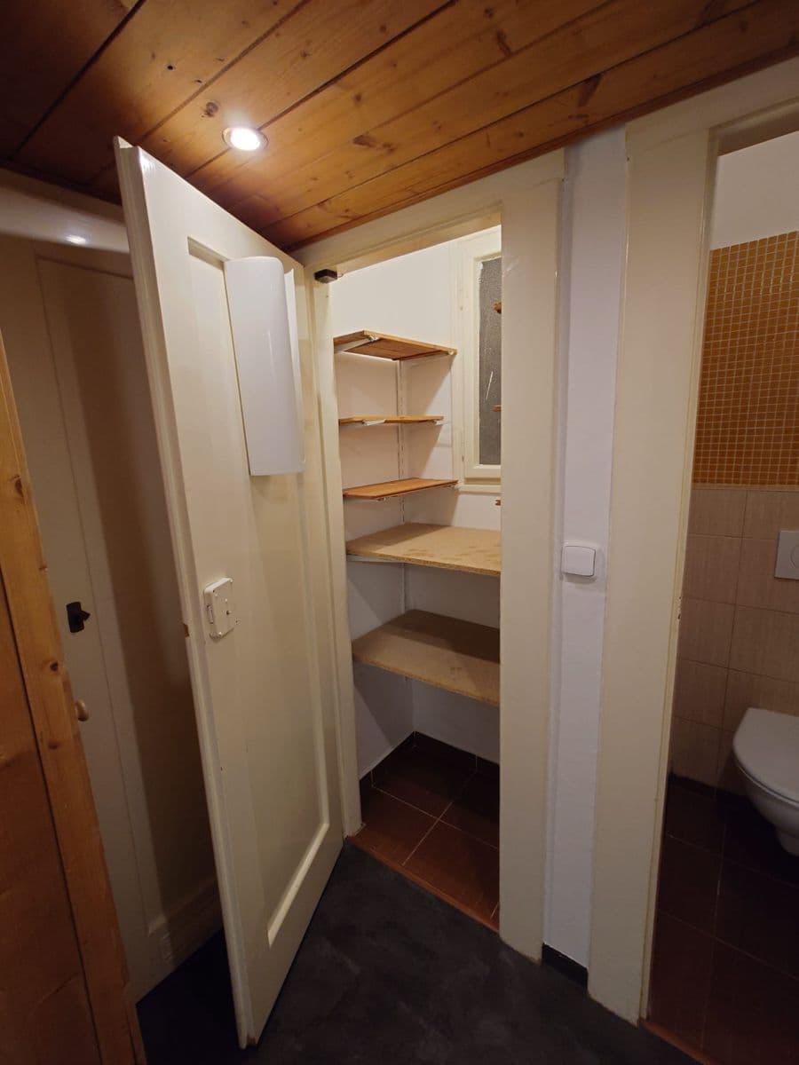 Pronájem bytu 1+1 44 m², Radhošťská, Praha, Praha Pronájem bytu 1+1 44 m², Radhošťská, Praha, Praha