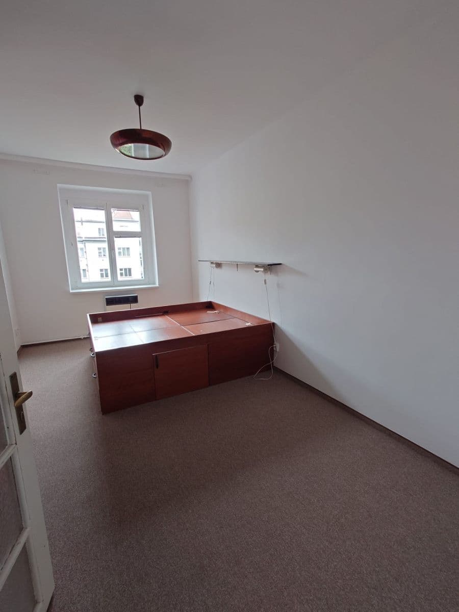 Pronájem bytu 1+1 44 m², Radhošťská, Praha, Praha Pronájem bytu 1+1 44 m², Radhošťská, Praha, Praha