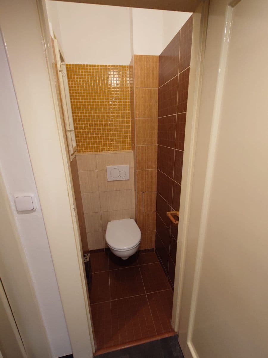 Pronájem bytu 1+1 44 m², Radhošťská, Praha, Praha Pronájem bytu 1+1 44 m², Radhošťská, Praha, Praha