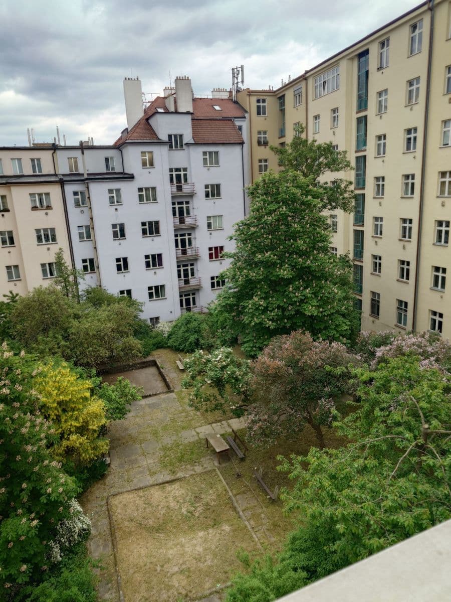 Pronájem bytu 1+1 44 m², Radhošťská, Praha, Praha Pronájem bytu 1+1 44 m², Radhošťská, Praha, Praha