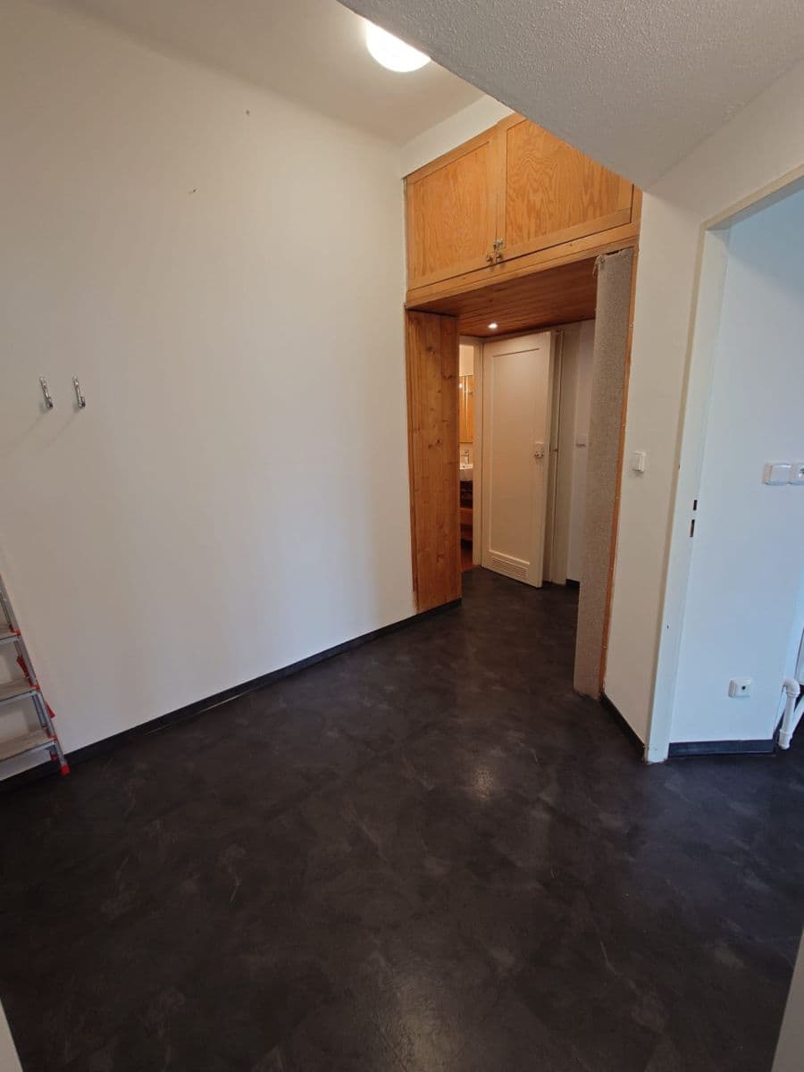 Pronájem bytu 1+1 44 m², Radhošťská, Praha, Praha Pronájem bytu 1+1 44 m², Radhošťská, Praha, Praha