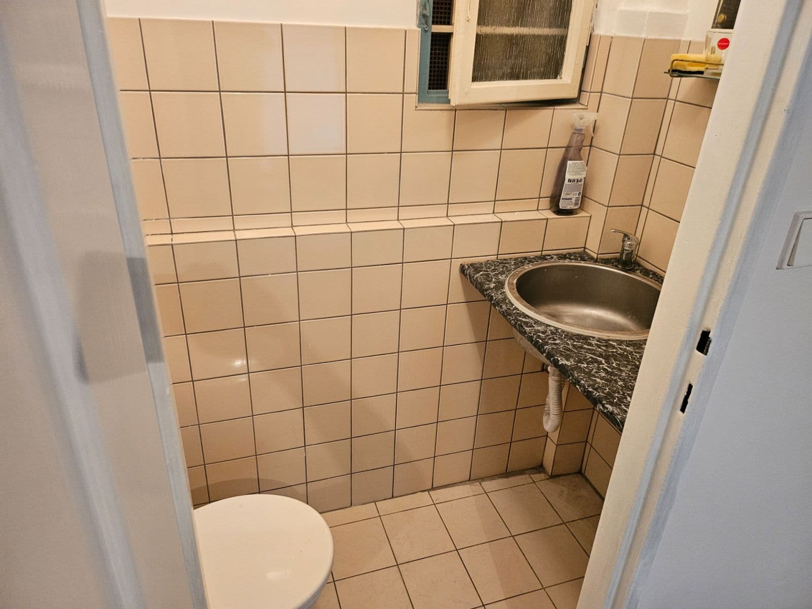 Pronájem kanceláře 33 m², Vrchlického, Praha, Praha Pronájem kanceláře 33 m², Vrchlického, Praha, Praha