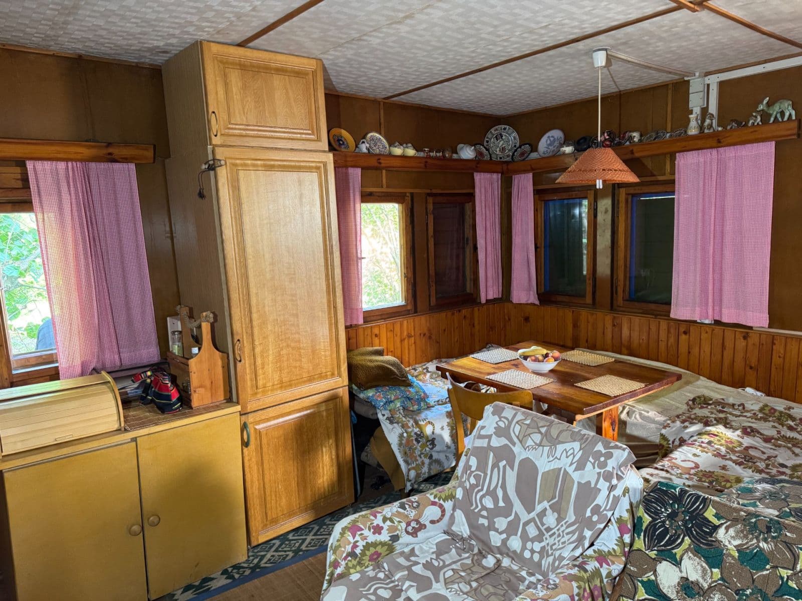 Prodej chaty, chalupy 33 m², pozemek 953 m², Račice, Středočeský kraj Prodej chaty, chalupy 33 m², pozemek 953 m², Račice, Středočeský kraj