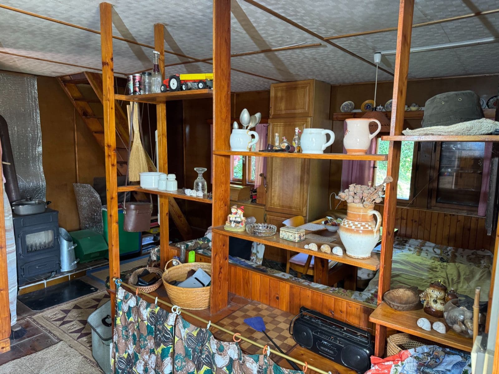 Prodej chaty, chalupy 33 m², pozemek 953 m², Račice, Středočeský kraj Prodej chaty, chalupy 33 m², pozemek 953 m², Račice, Středočeský kraj