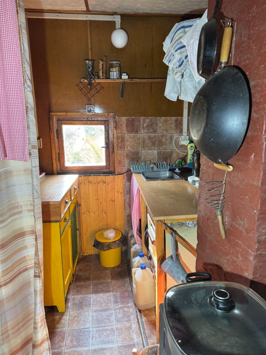 Prodej chaty, chalupy 33 m², pozemek 953 m², Račice, Středočeský kraj Prodej chaty, chalupy 33 m², pozemek 953 m², Račice, Středočeský kraj