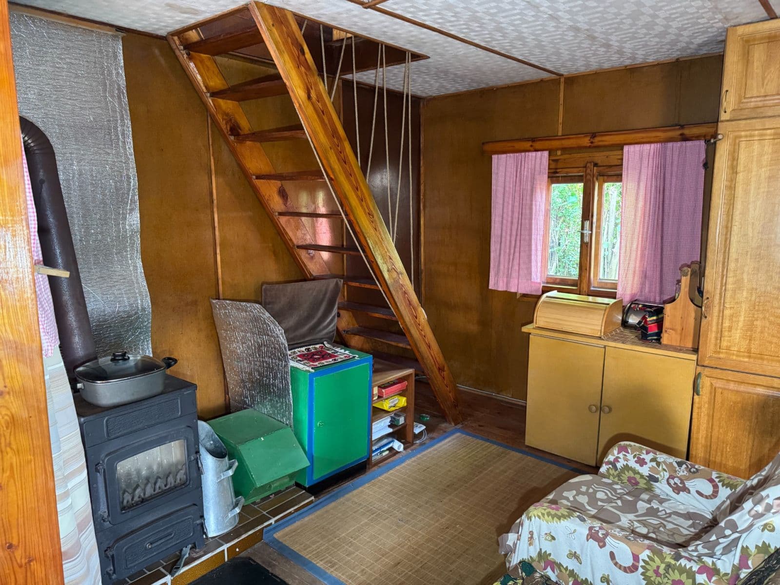Prodej chaty, chalupy 33 m², pozemek 953 m², Račice, Středočeský kraj Prodej chaty, chalupy 33 m², pozemek 953 m², Račice, Středočeský kraj