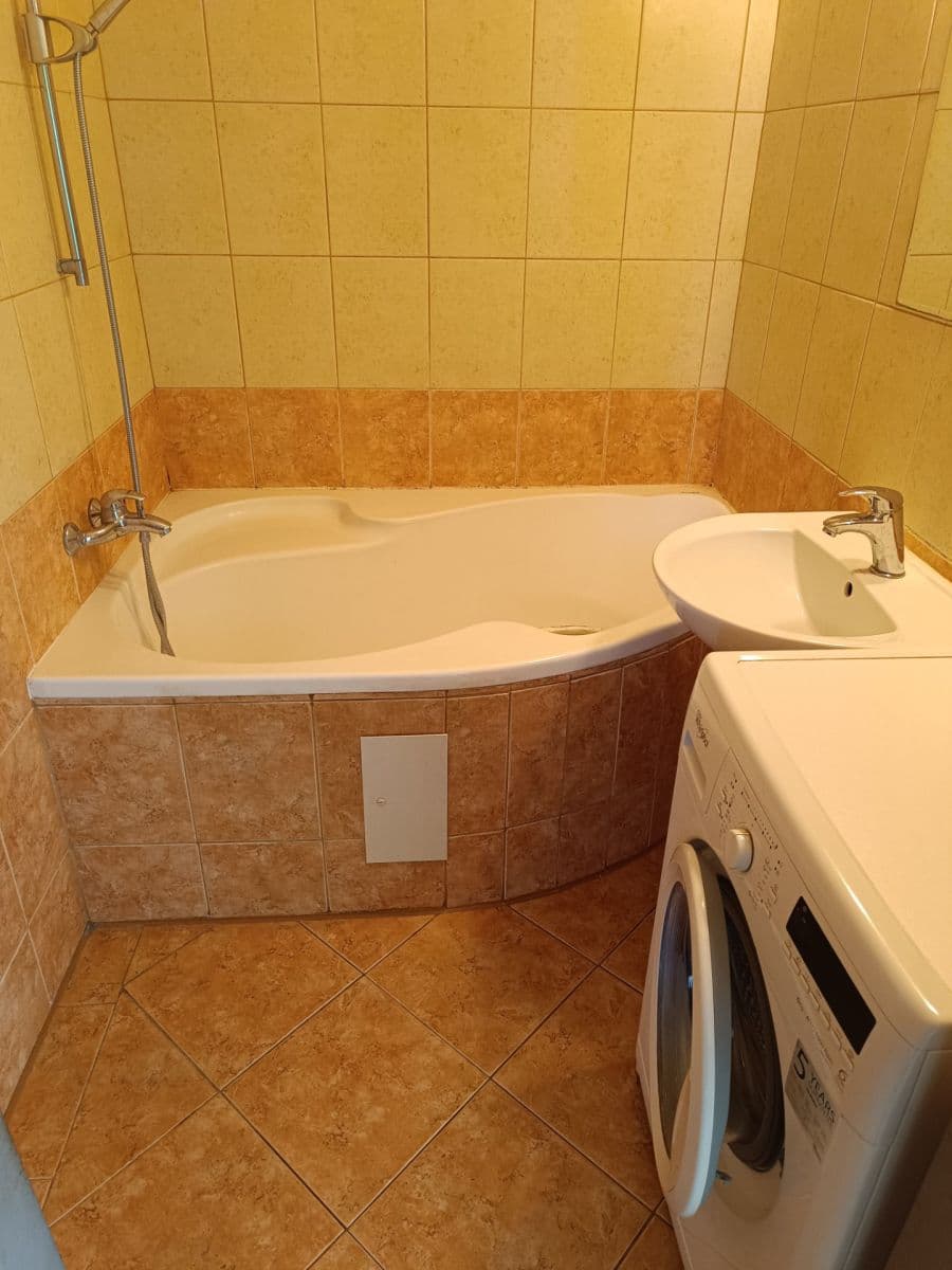 Pronájem bytu 3+1 74 m², Strnadova, Brno, Jihomoravský kraj Pronájem bytu 3+1 74 m², Strnadova, Brno, Jihomoravský kraj
