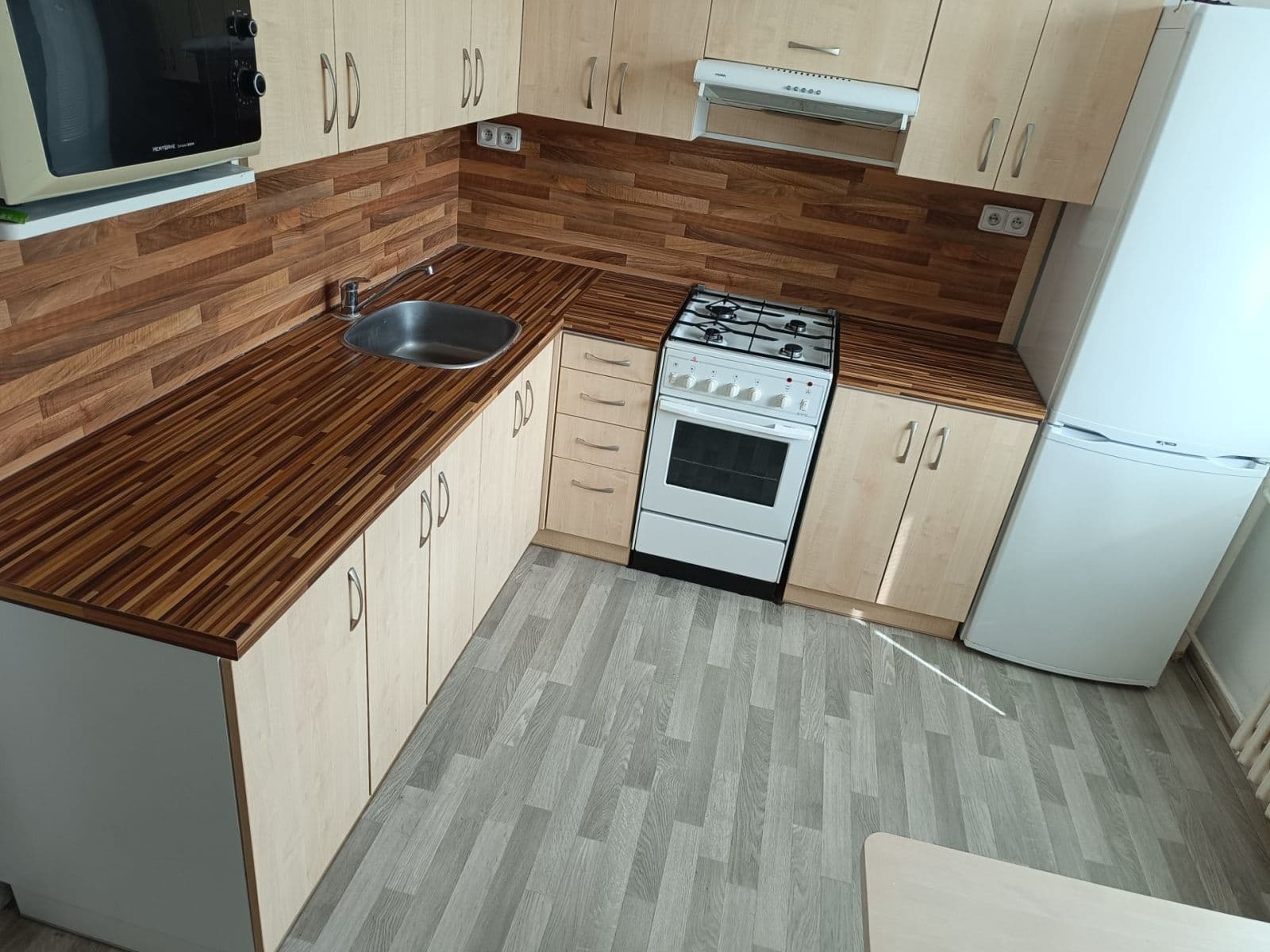 Pronájem bytu 3+1 74 m², Strnadova, Brno, Jihomoravský kraj Pronájem bytu 3+1 74 m², Strnadova, Brno, Jihomoravský kraj