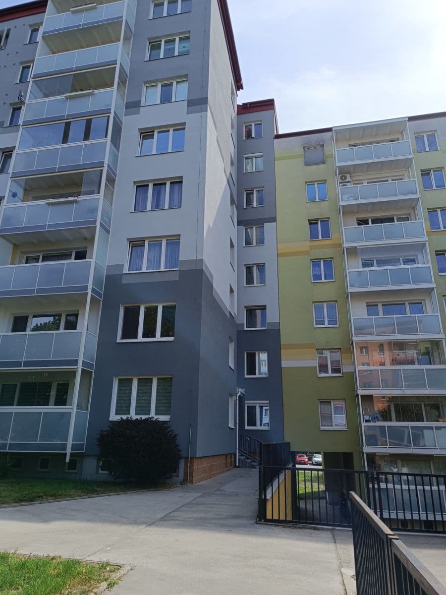 Pronájem bytu 3+1 74 m², Strnadova, Brno, Jihomoravský kraj Pronájem bytu 3+1 74 m², Strnadova, Brno, Jihomoravský kraj