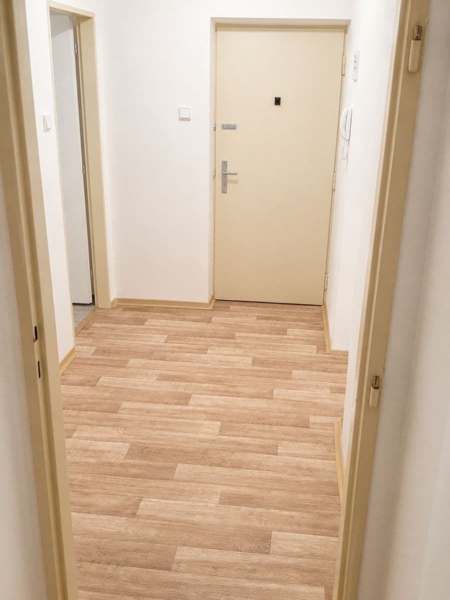 Pronájem bytu 1+1 38 m², Gerasimovova, Ostrava, Moravskoslezský kraj Pronájem bytu 1+1 38 m², Gerasimovova, Ostrava, Moravskoslezský kraj