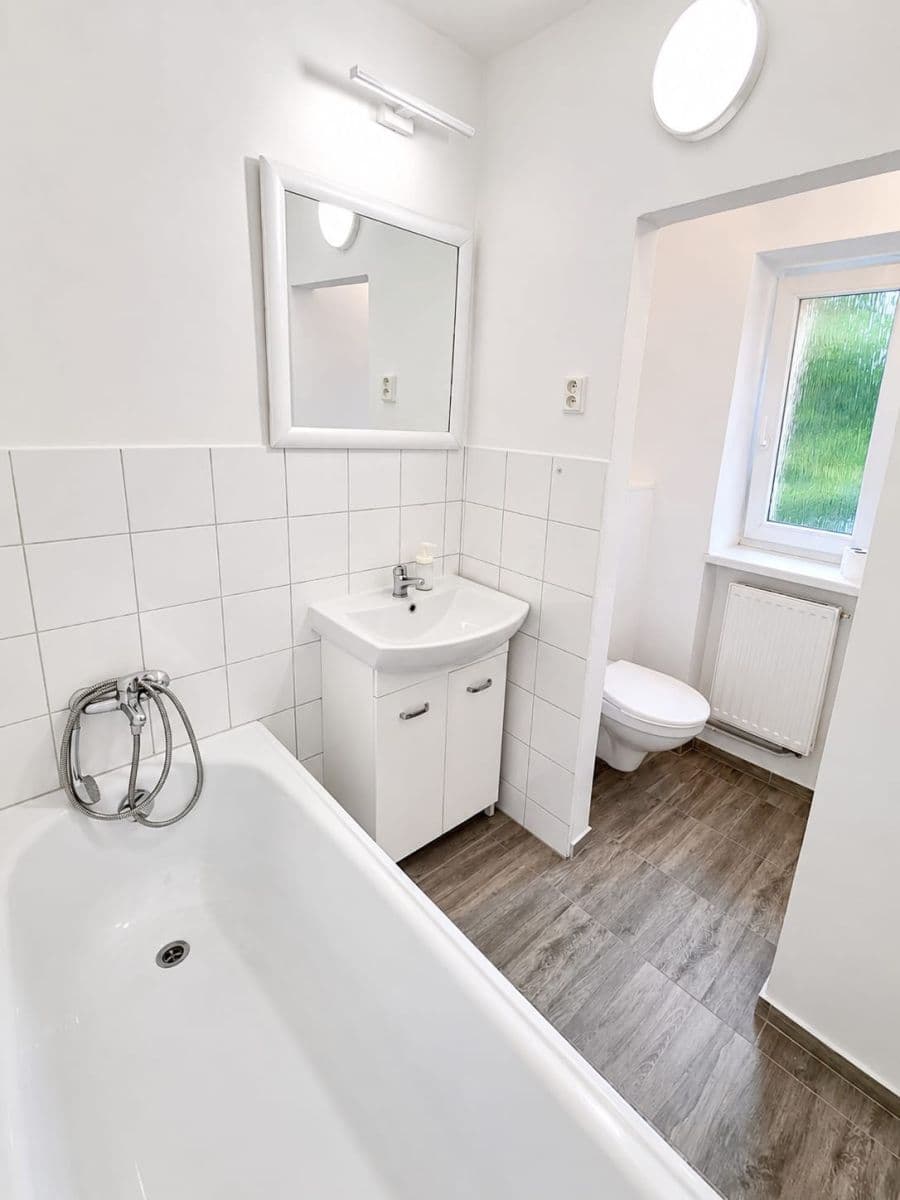 Pronájem bytu 1+1 38 m², Gerasimovova, Ostrava, Moravskoslezský kraj Pronájem bytu 1+1 38 m², Gerasimovova, Ostrava, Moravskoslezský kraj
