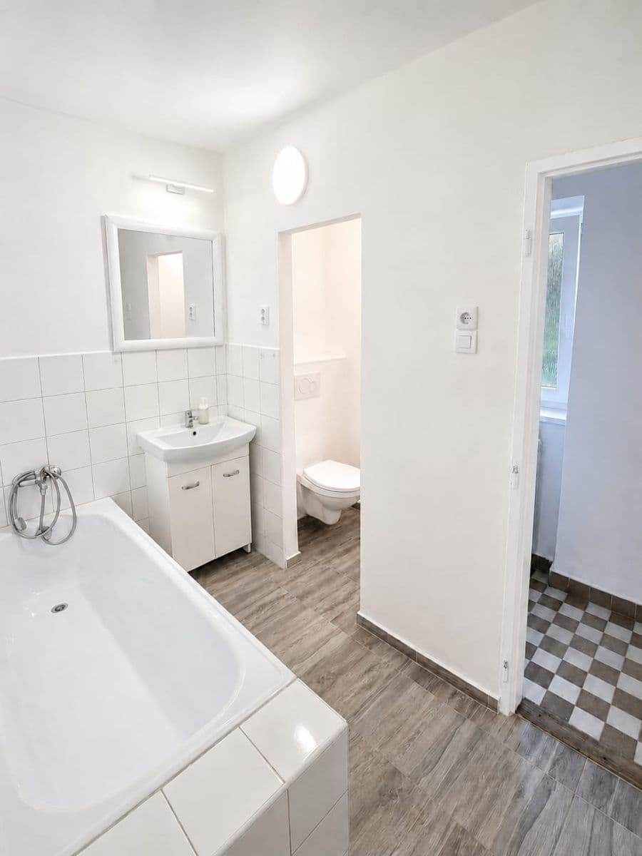 Pronájem bytu 1+1 38 m², Gerasimovova, Ostrava, Moravskoslezský kraj Pronájem bytu 1+1 38 m², Gerasimovova, Ostrava, Moravskoslezský kraj