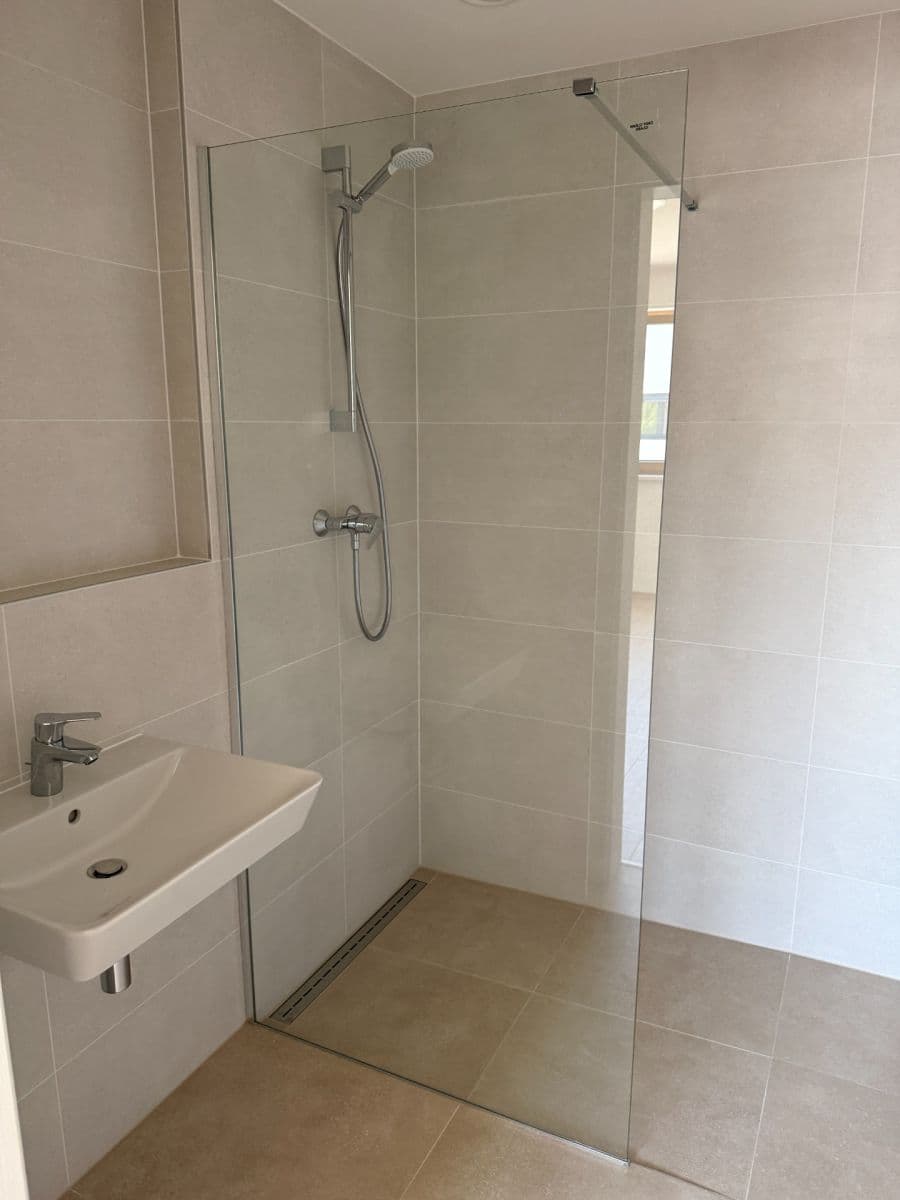 Pronájem domu 143 m², pozemek 120 m², Hubačova, Praha, Praha Pronájem domu 143 m², pozemek 120 m², Hubačova, Praha, Praha