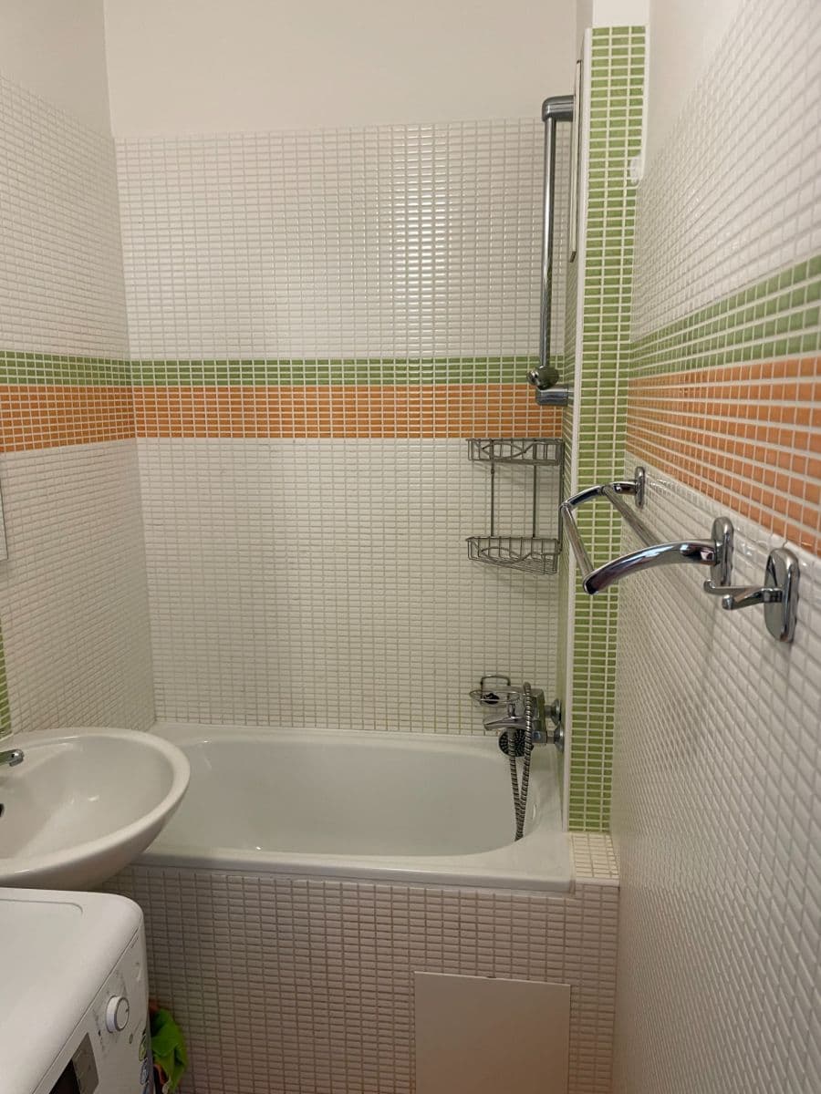 Pronájem bytu 2+kk 39 m², Na Domovině, Praha, Praha Pronájem bytu 2+kk 39 m², Na Domovině, Praha, Praha