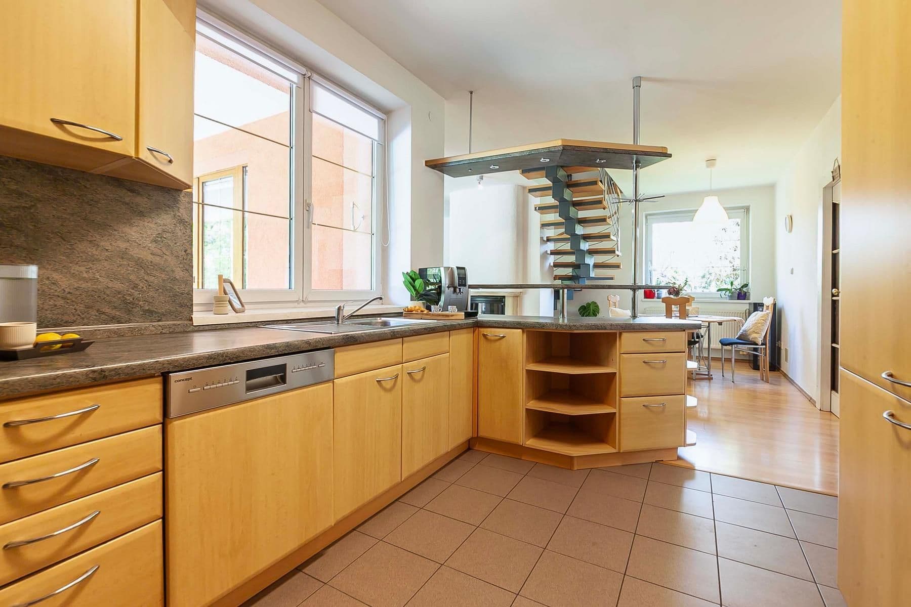 Prodej domu 243 m², pozemek 1.810 m², Nové Město nad Metují, Královéhradecký kraj Prodej domu 243 m², pozemek 1.810 m², Nové Město nad Metují, Královéhradecký kraj