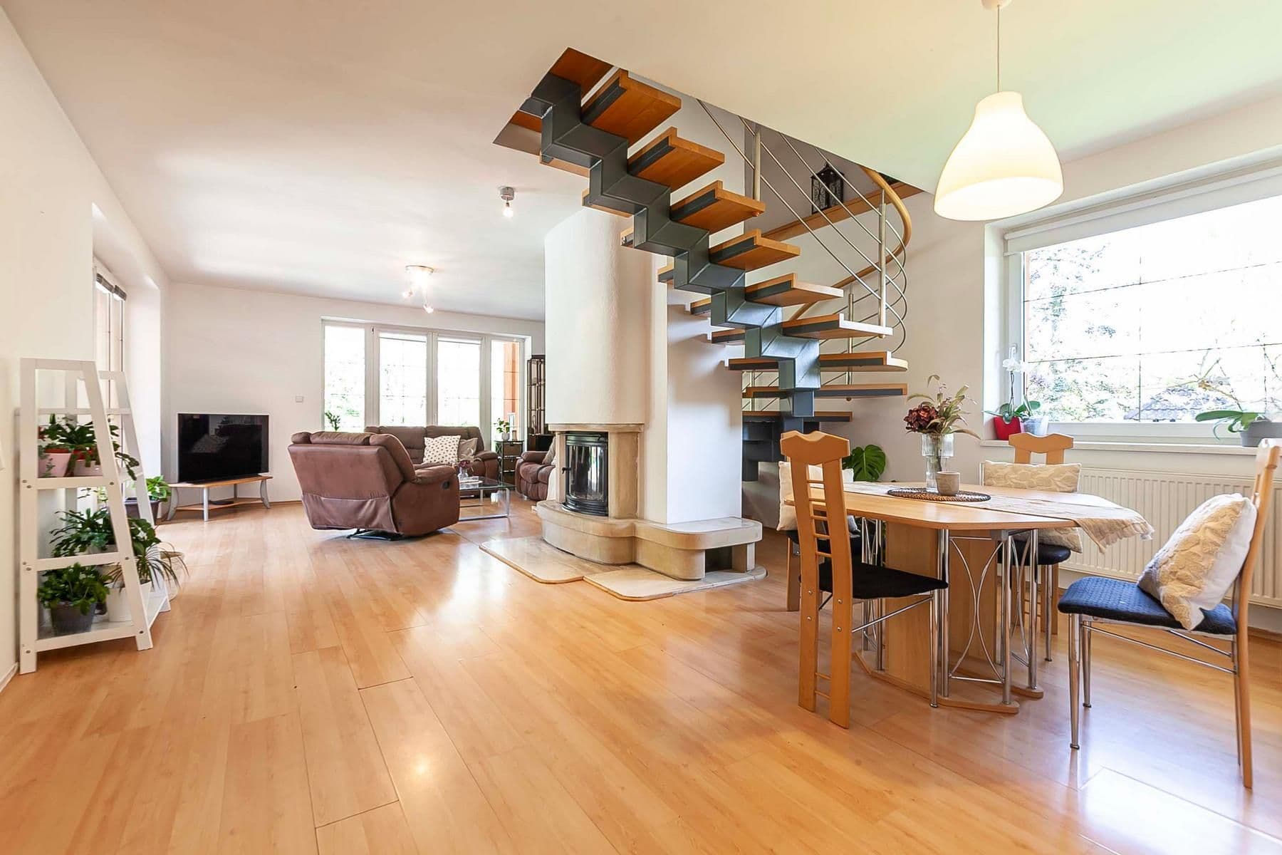 Prodej domu 243 m², pozemek 1.810 m², Nové Město nad Metují, Královéhradecký kraj Prodej domu 243 m², pozemek 1.810 m², Nové Město nad Metují, Královéhradecký kraj