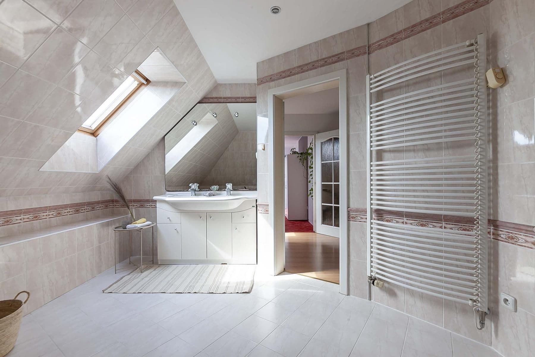 Prodej domu 243 m², pozemek 1.810 m², Nové Město nad Metují, Královéhradecký kraj Prodej domu 243 m², pozemek 1.810 m², Nové Město nad Metují, Královéhradecký kraj