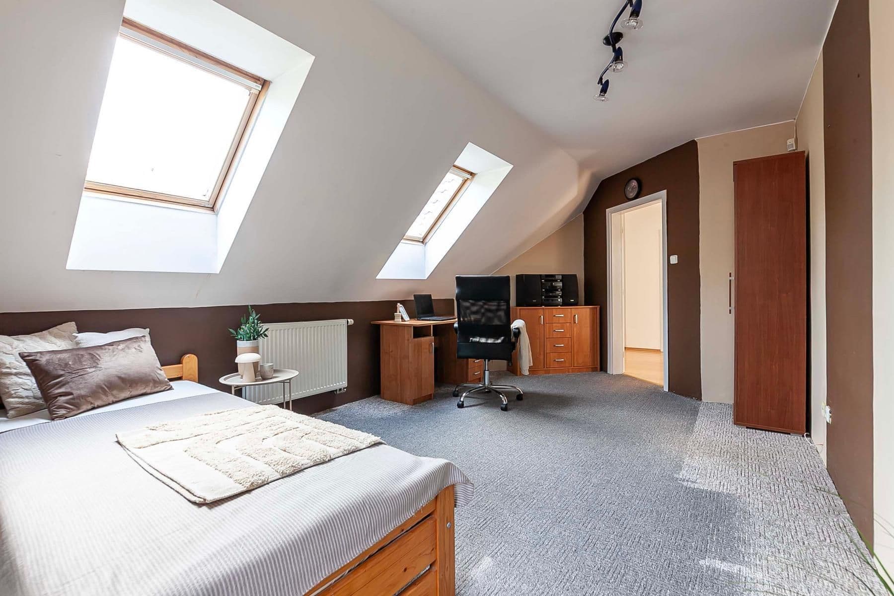 Prodej domu 243 m², pozemek 1.810 m², Nové Město nad Metují, Královéhradecký kraj Prodej domu 243 m², pozemek 1.810 m², Nové Město nad Metují, Královéhradecký kraj