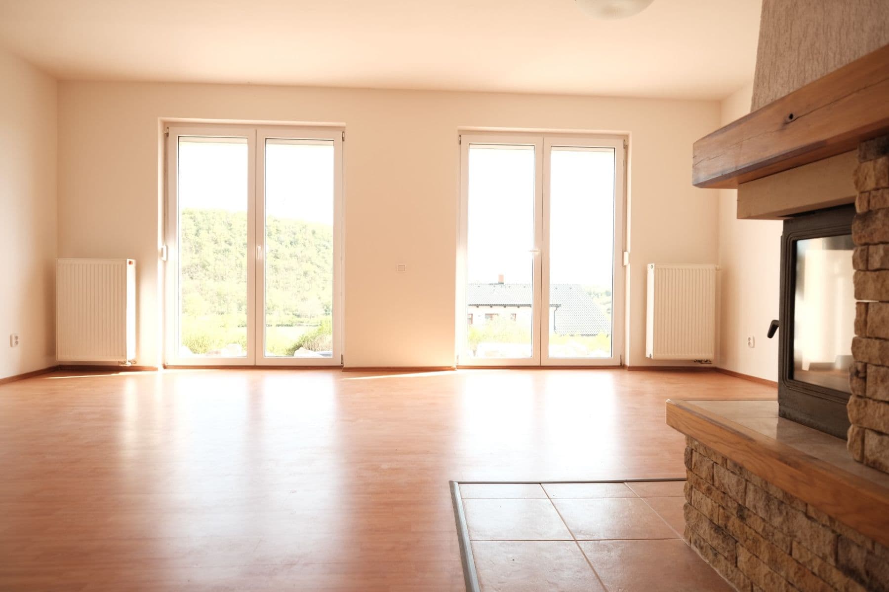 Pronájem domu 198 m², pozemek 1.038 m², Luční, Králův Dvůr, Středočeský kraj Pronájem domu 198 m², pozemek 1.038 m², Luční, Králův Dvůr, Středočeský kraj
