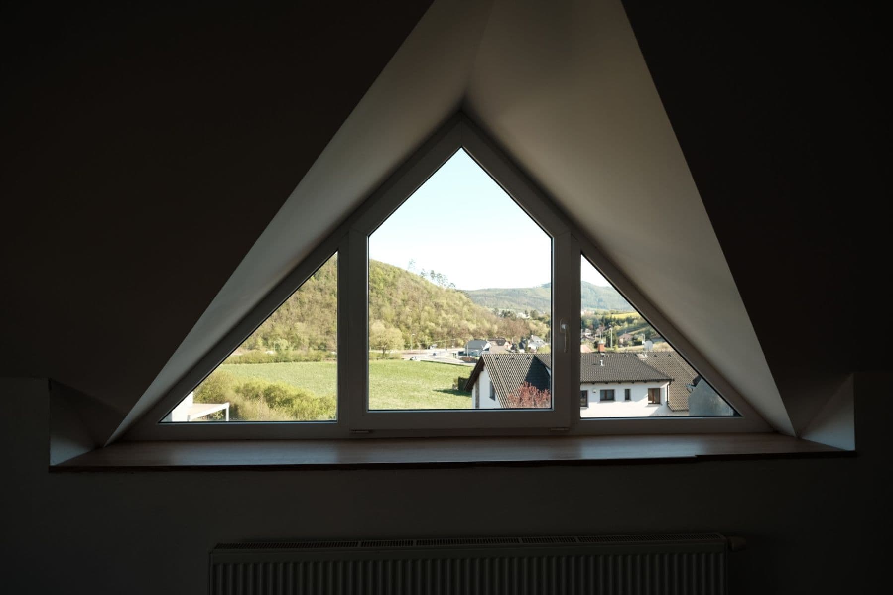 Pronájem domu 198 m², pozemek 1.038 m², Luční, Králův Dvůr, Středočeský kraj Pronájem domu 198 m², pozemek 1.038 m², Luční, Králův Dvůr, Středočeský kraj