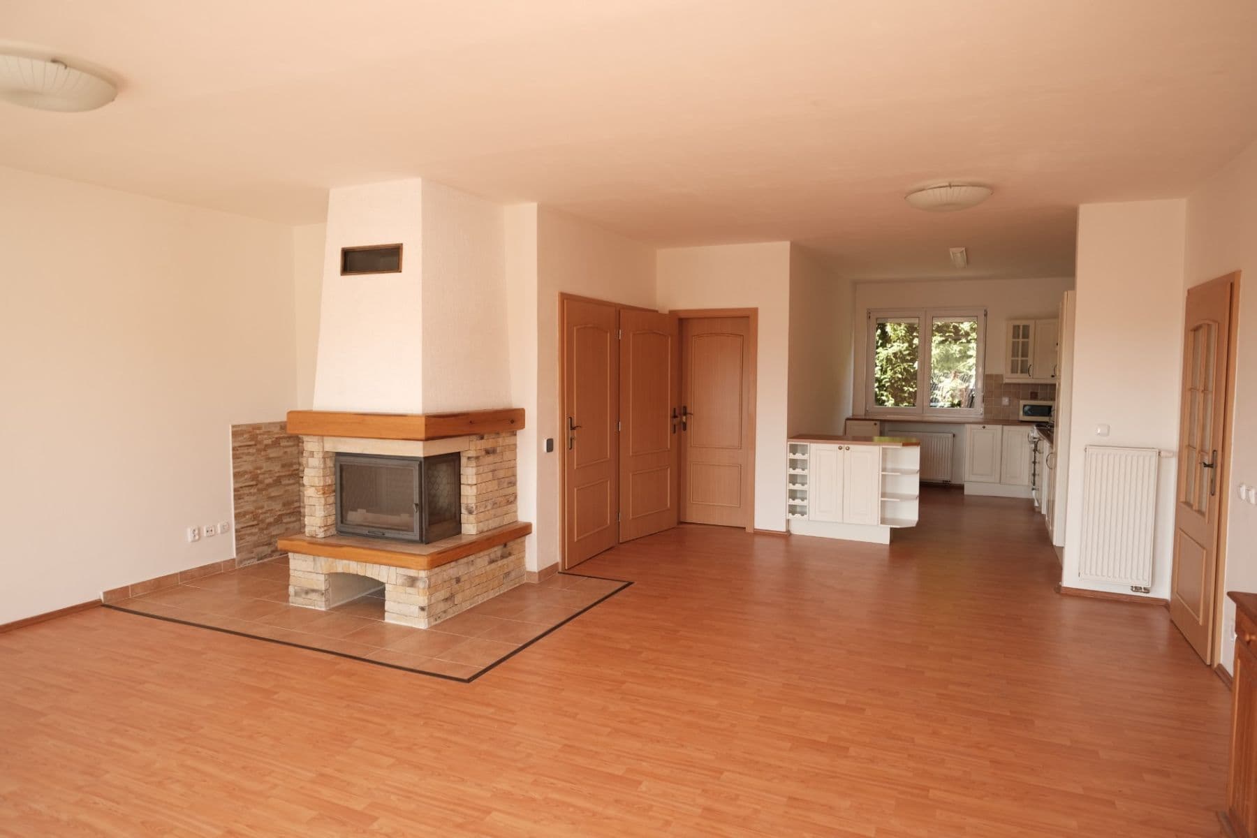 Pronájem domu 198 m², pozemek 1.038 m², Luční, Králův Dvůr, Středočeský kraj Pronájem domu 198 m², pozemek 1.038 m², Luční, Králův Dvůr, Středočeský kraj