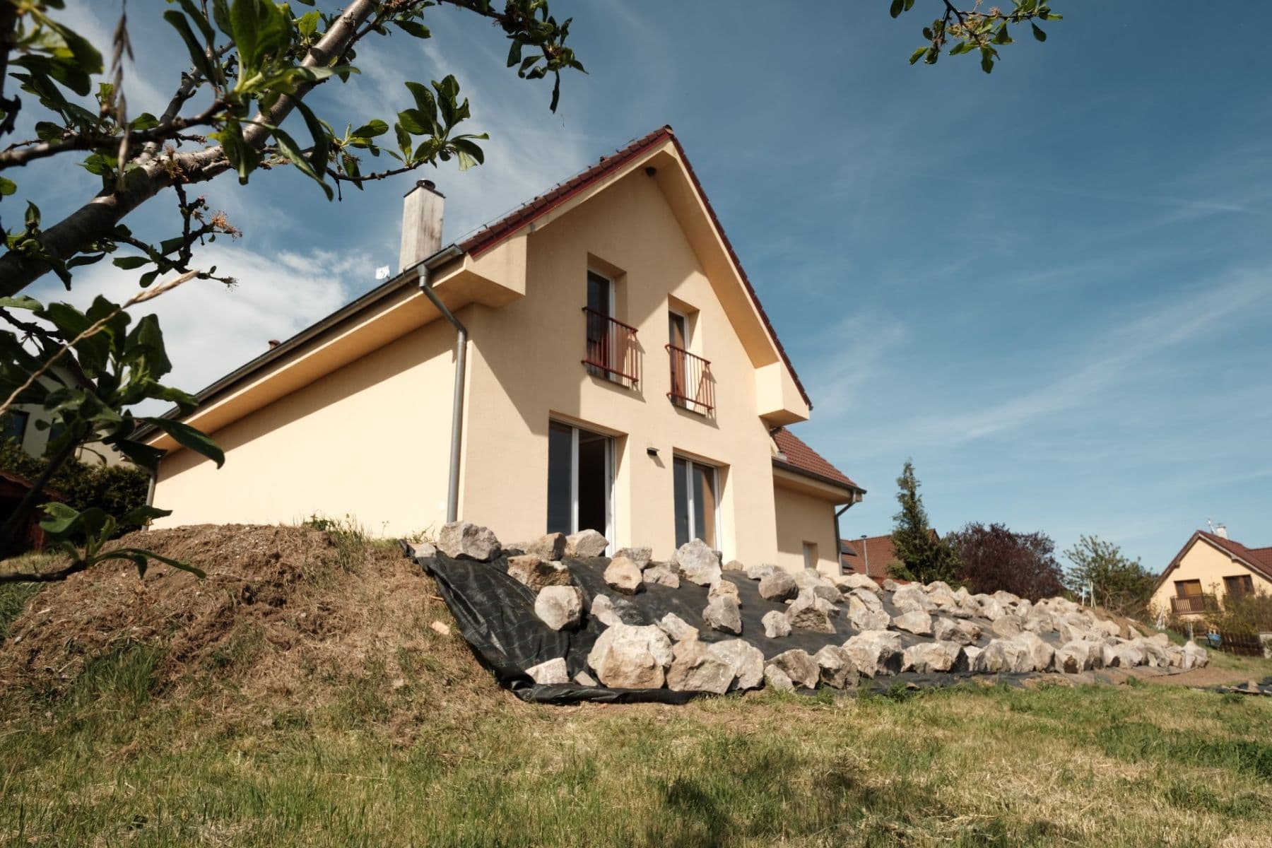Pronájem domu 198 m², pozemek 1.038 m², Luční, Králův Dvůr, Středočeský kraj Pronájem domu 198 m², pozemek 1.038 m², Luční, Králův Dvůr, Středočeský kraj